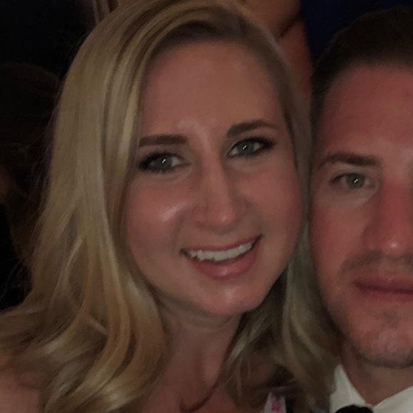 Meet your Posher, Sierra - Picture 1 of 1